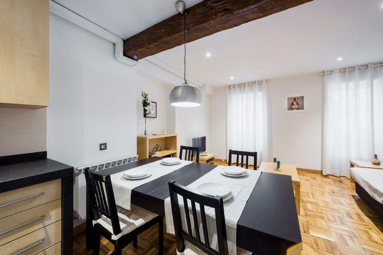 El Hogar De San Fermin Apartman Pamplona Kültér fotó